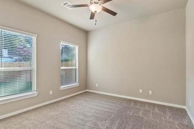 Building Photo - 9732 Grosbeak Ln