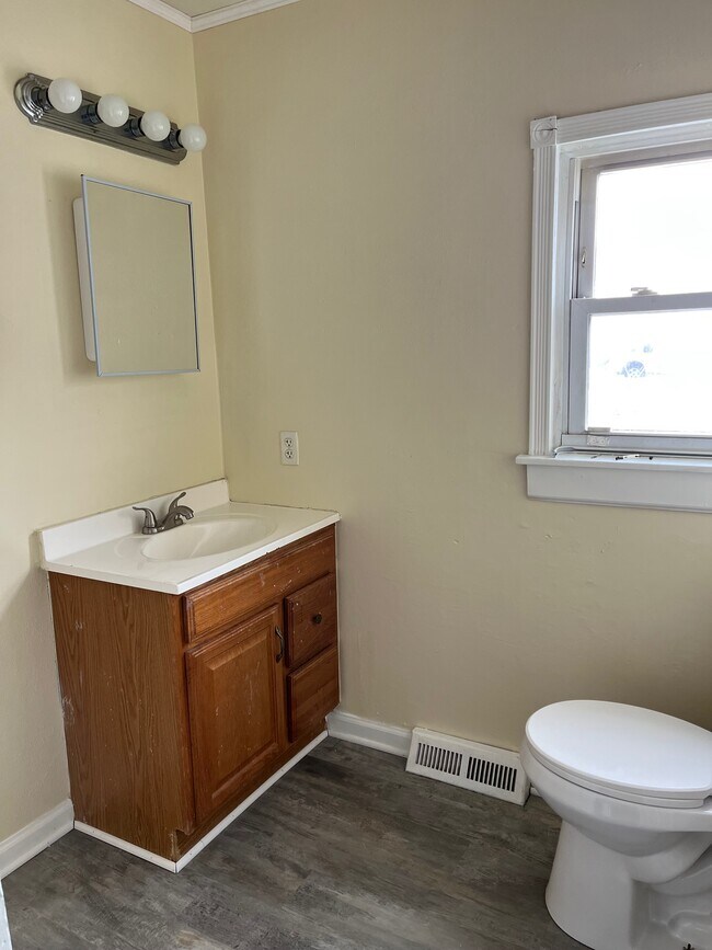 Building Photo - 438 Locust St