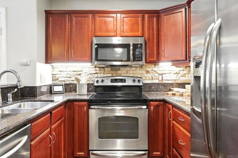 Building Photo - 5252 Balboa Arms Dr