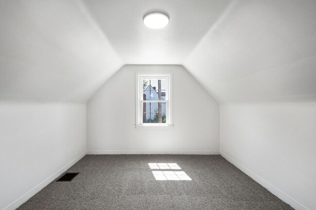 Building Photo - Stunning 4 Bedroom home in North Versailles available February 1st!