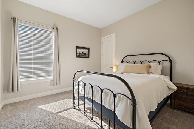 Building Photo - 5421 Coral Bean Cove