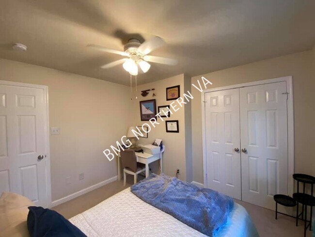Building Photo - 3866 Manzanita Pl