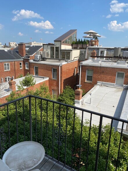 Building Photo - 2138 California St NW