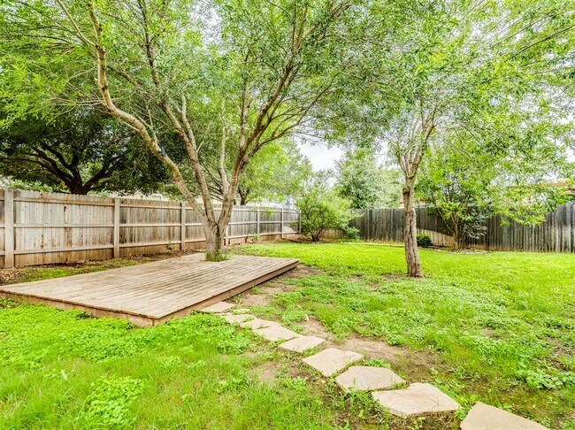 Building Photo - 327 Saffron Springs