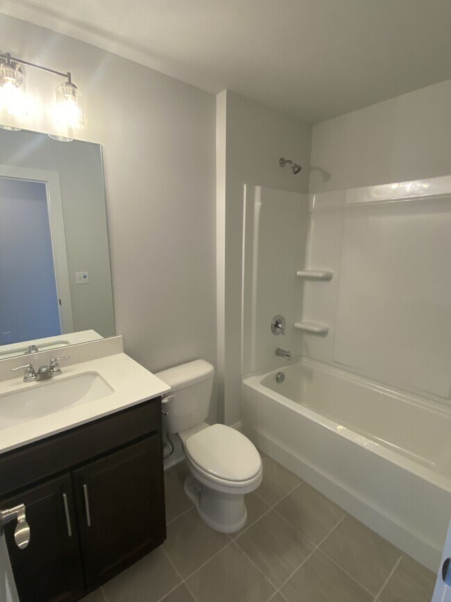 Building Photo - 1168 Carlisle Pl