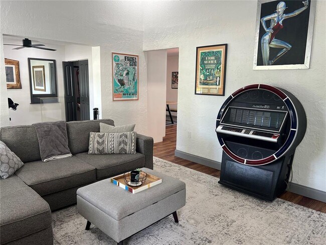 Building Photo - 4702 N Willis St