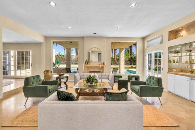Building Photo - 45458 Rancho Palmeras Dr