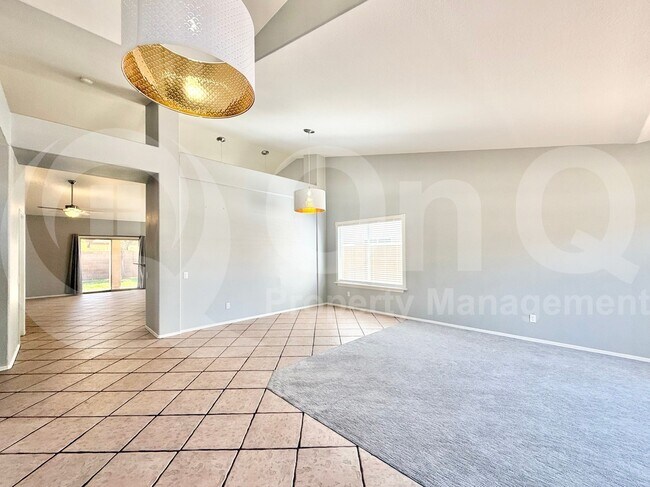 Building Photo - 1487 E Aspen Ave