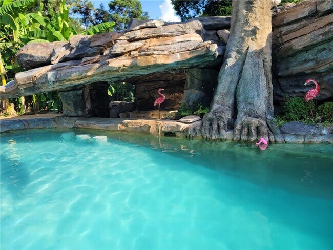 Building Photo - 1679 Rangewood Dr SW