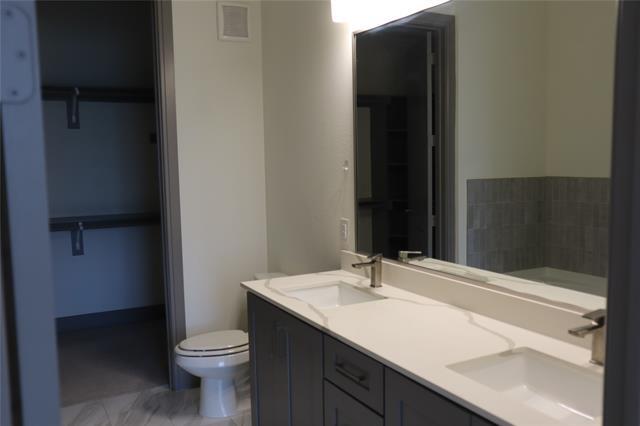 Building Photo - 2700 Old Denton Rd