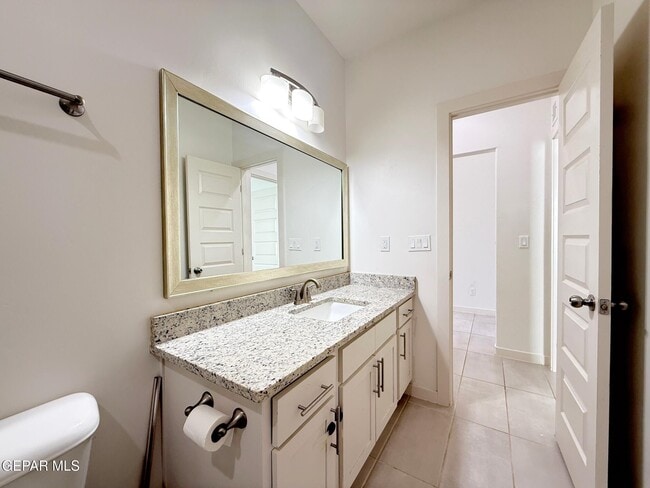 Building Photo - 7792 Enchanted Pk Dr