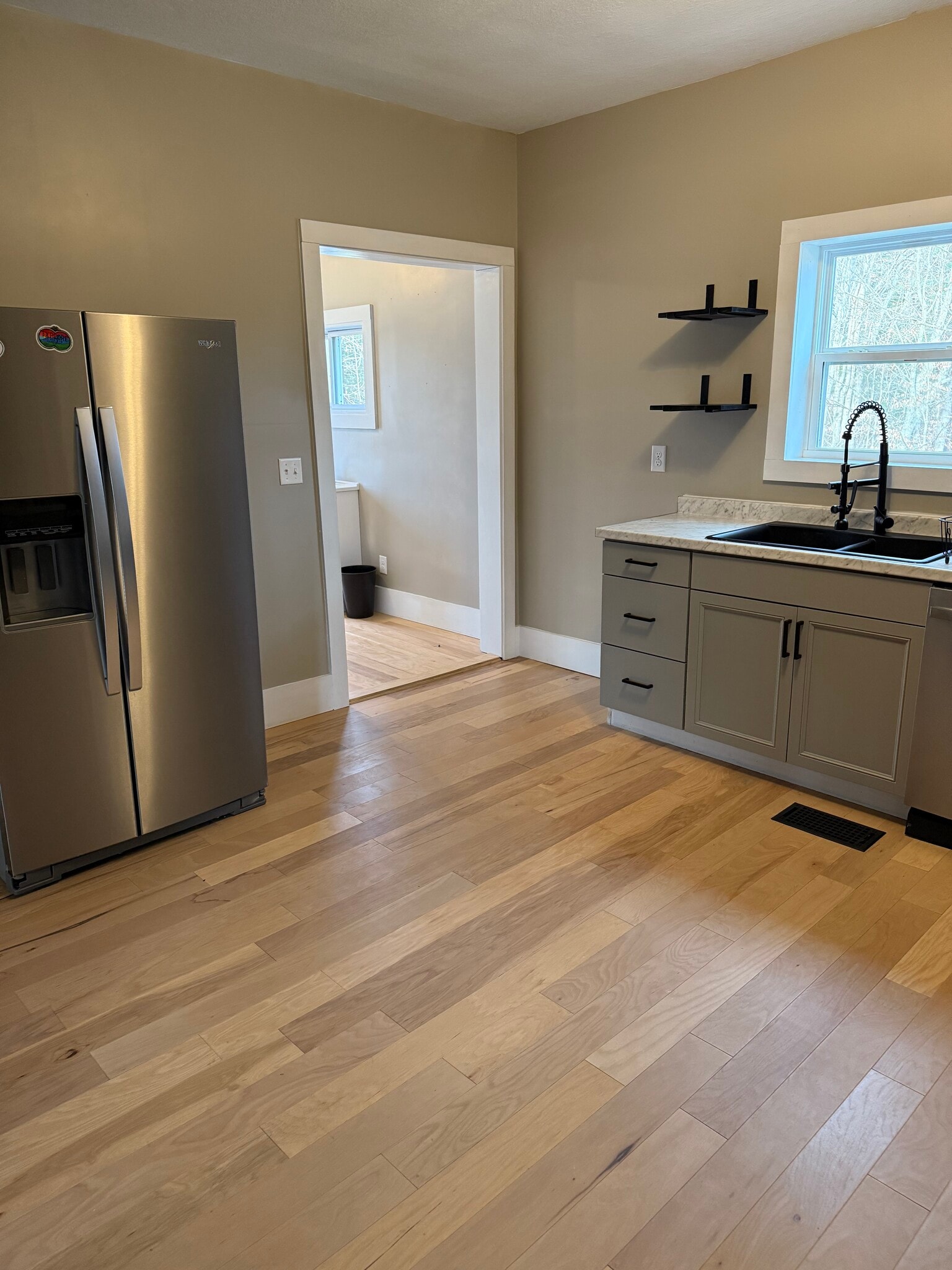 Building Photo - 1109 5th Street Rd