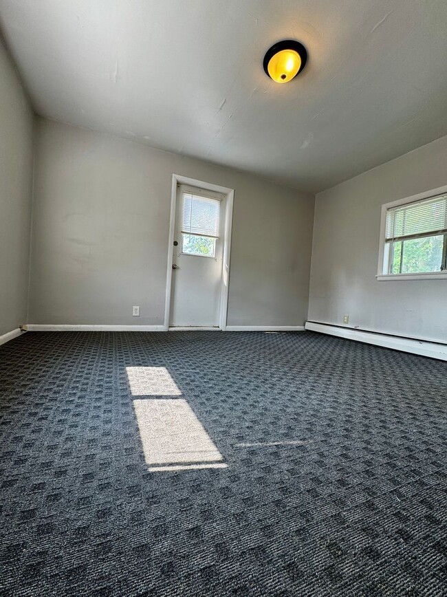 Building Photo - 1165 W Dale Ave