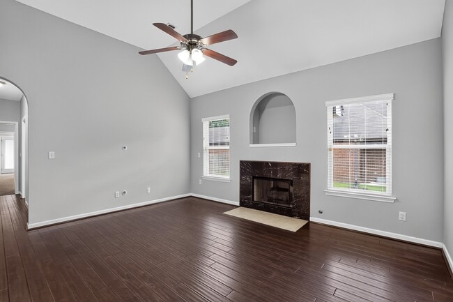 Building Photo - 265 Oxmoor Pl
