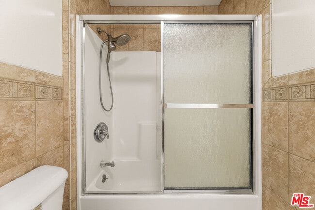 Building Photo - 11738 Valley View Ave