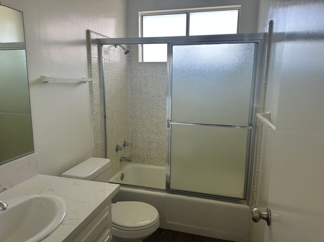 Building Photo - 939 S Cabrillo Ave