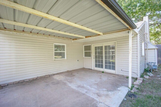 Building Photo - 2537 NW 48th St