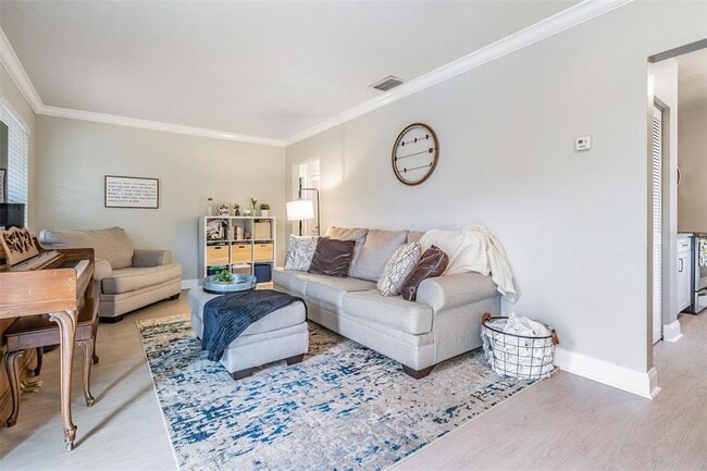 Building Photo - 6985 Merrick Ln