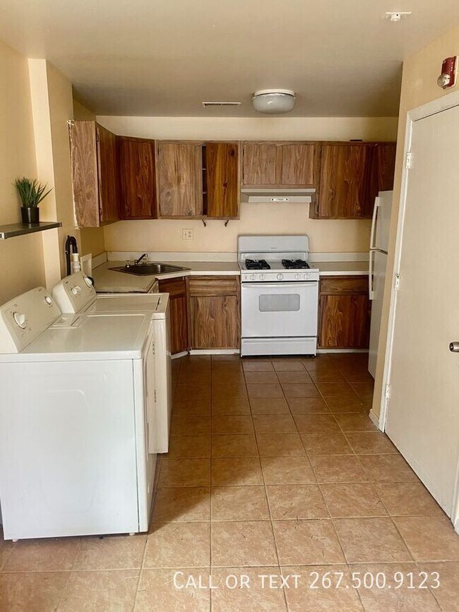 Building Photo - 303 South St