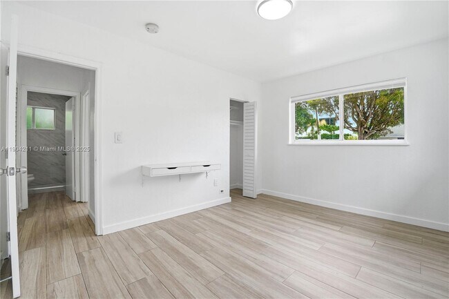 Building Photo - 60 NW 42nd St