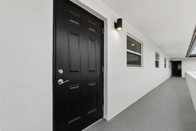 Building Photo - 1301 Emerald Terrace