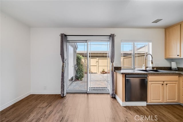 Building Photo - 16 Fox Hollow