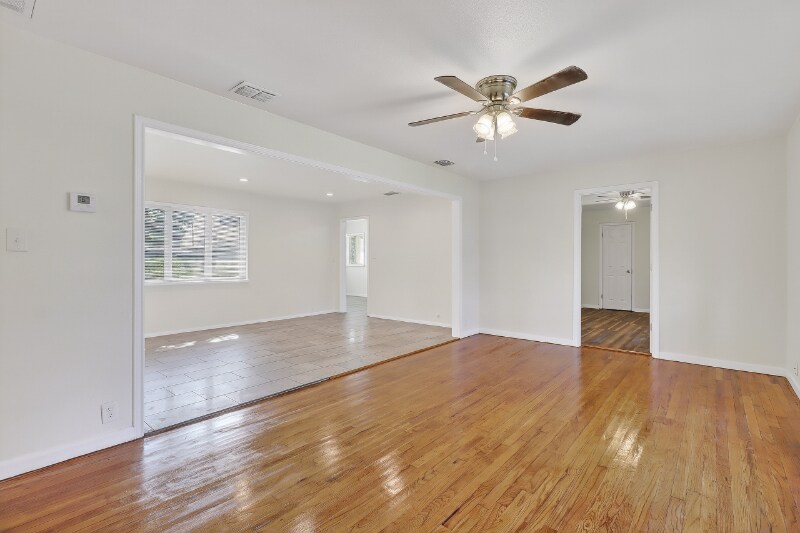 Building Photo - 4634 Weir Dr