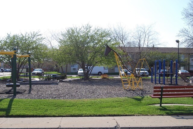 Building Photo - 8928 Steven Dr