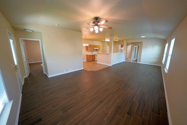 Building Photo - Immaculately upgraded and maintained home now available in Cibolo! Realtor Commission: $550