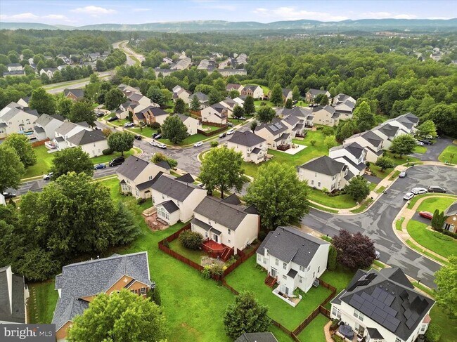 Building Photo - 10545 Turning Grass Way