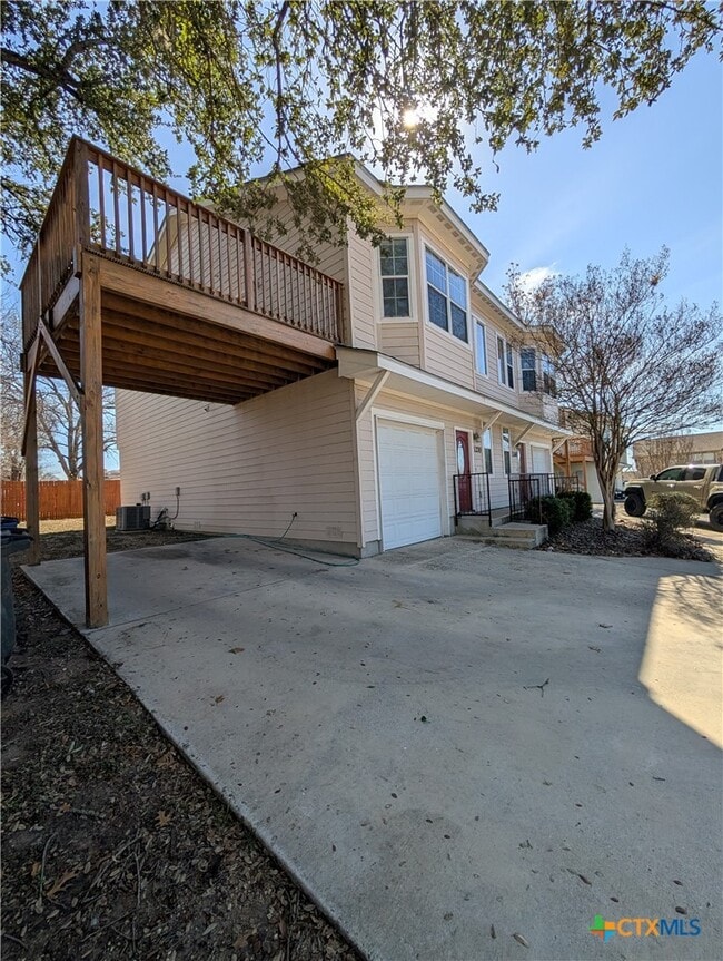 Building Photo - 1270 Hillcrest Dr