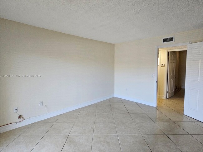 Building Photo - 8415 SW 107th Ave