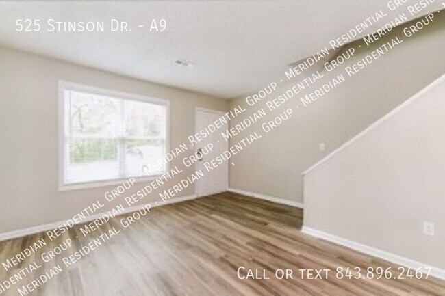 Building Photo - 525 Stinson Dr