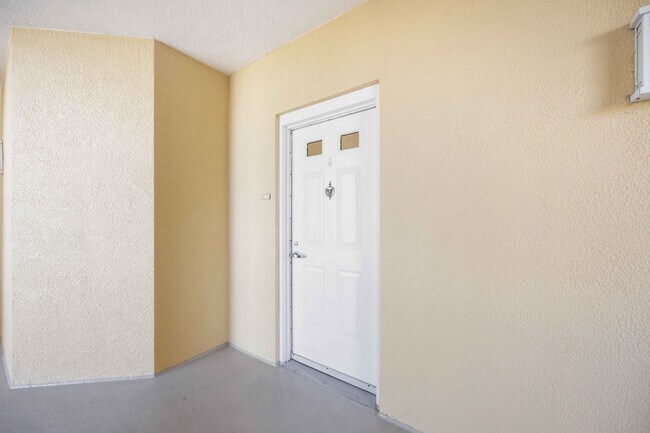Building Photo - 606 Riviera Dunes Way