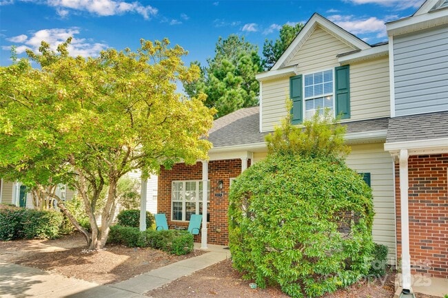 Building Photo - 315 Deep Water Ln