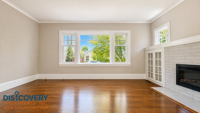 Building Photo - Stylish and Sophisticated Bungalow off Piedmont Avenue