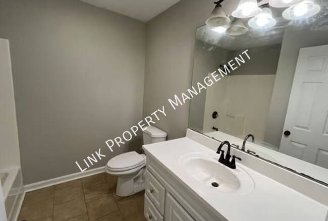 Building Photo - 107 Laferry Ln
