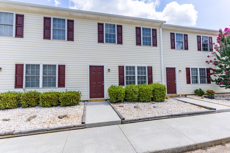 Primary Photo - 1051 Blane Dr