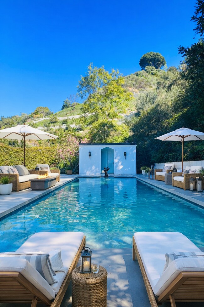 Building Photo - 936 Chantilly Rd