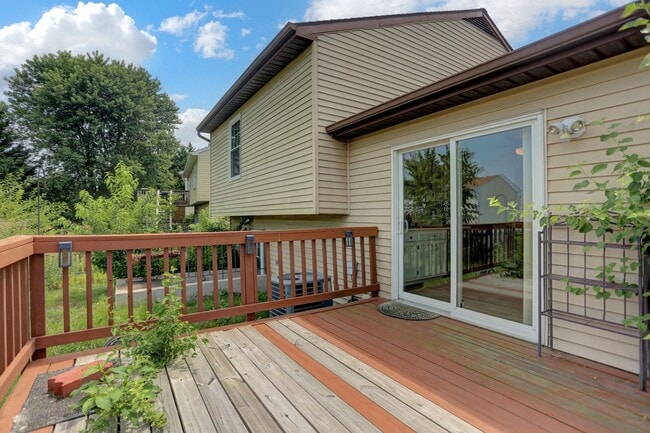 Building Photo - Spacious 4-Level Home with Deck, Workshop ...