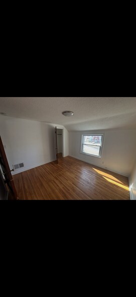 Building Photo - 247 Hancock Ave