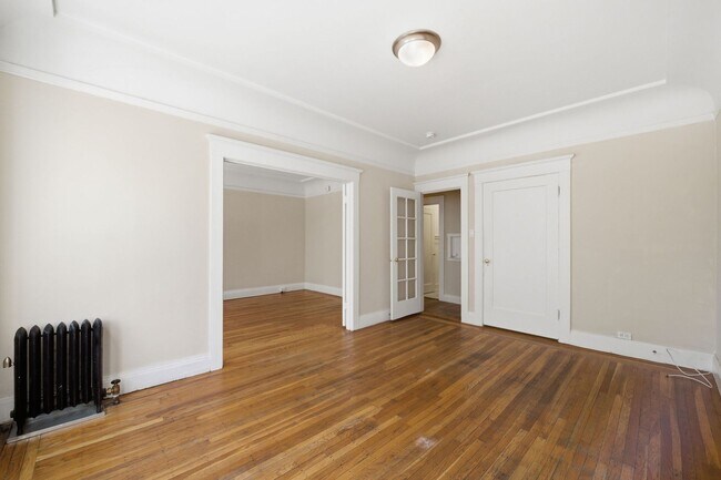 Building Photo - 2100 Post St