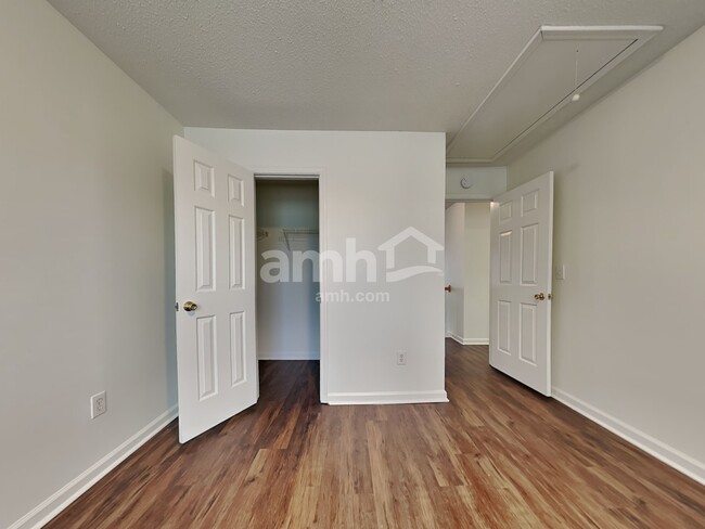 Building Photo - 101 Birkhall Cir