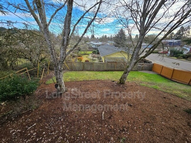 Building Photo - 2911 NW Ashwood Dr