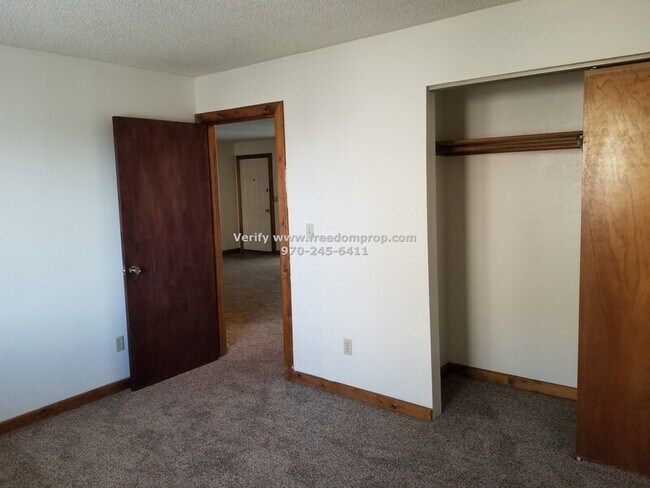 Building Photo - 558 1/2 Garfield Drive