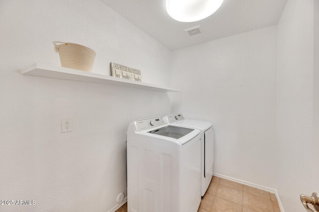 Building Photo - 3510 W Chama Dr