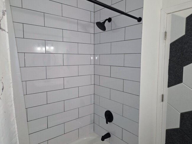 Building Photo - 3150 Emerson Ave S