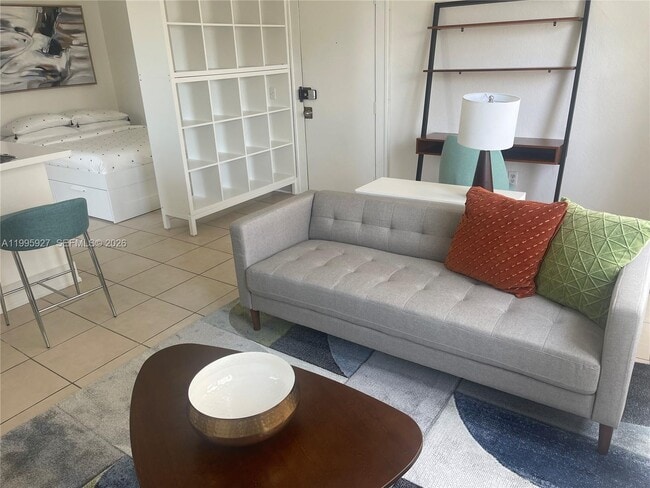 Building Photo - 1611 Michigan Ave