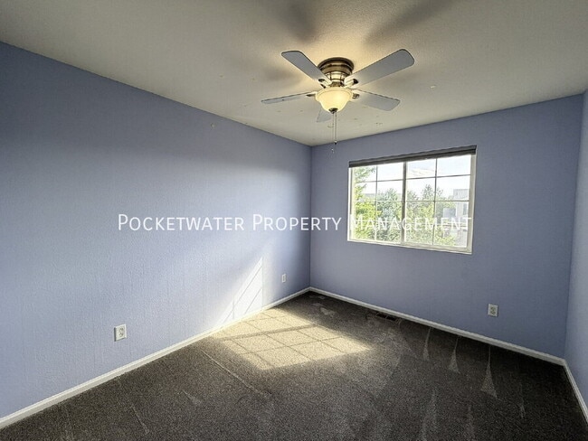 Building Photo - 2127 Mountain Iris Dr