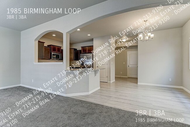 Building Photo - Newer Townhome Vistas at Spring Creek